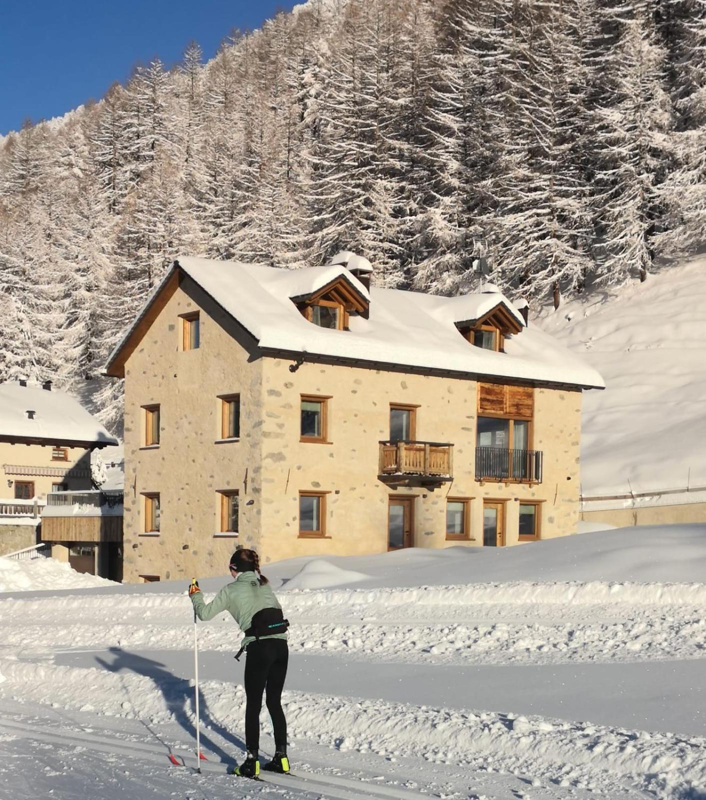 Chalet Aria Pura Livigno Exterior photo